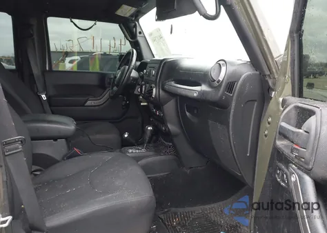 2015 Jeep Wrangler Unlimited Sport z USA, uszkodzony, nr VIN 1C4HJWDG5FL761530